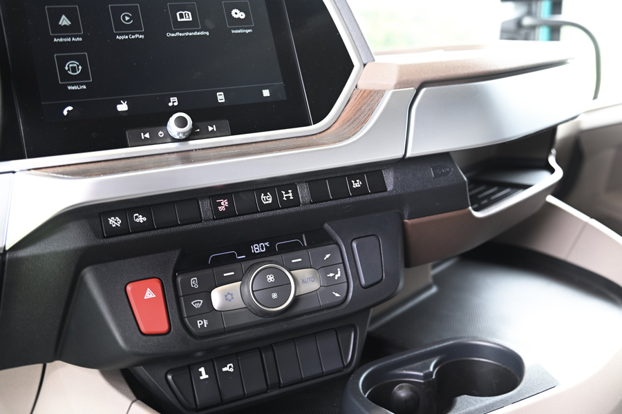 BA 9  900 x 600.jpg